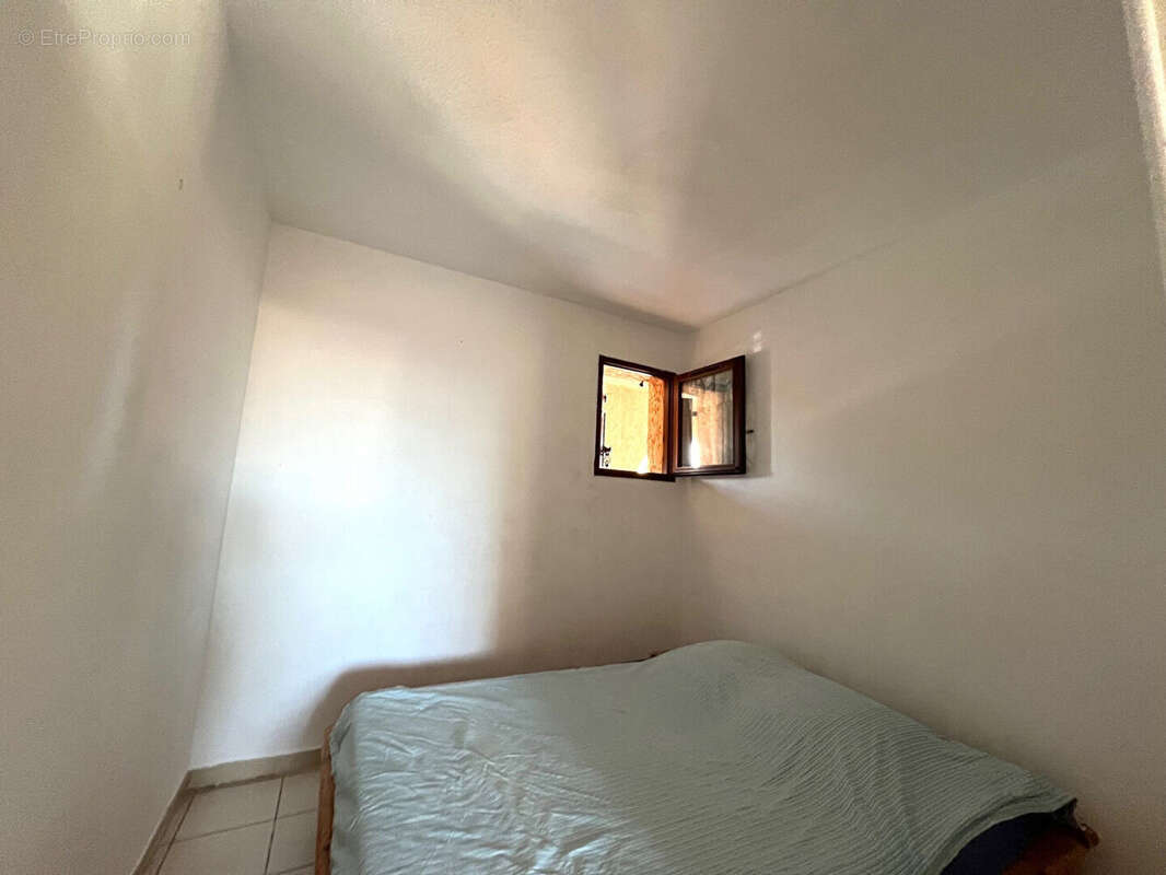 Appartement à LA LONDE-LES-MAURES