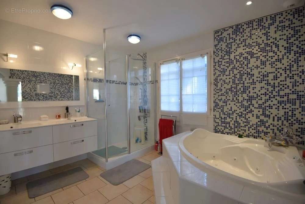 Maison à LES ADRETS-DE-L&#039;ESTEREL