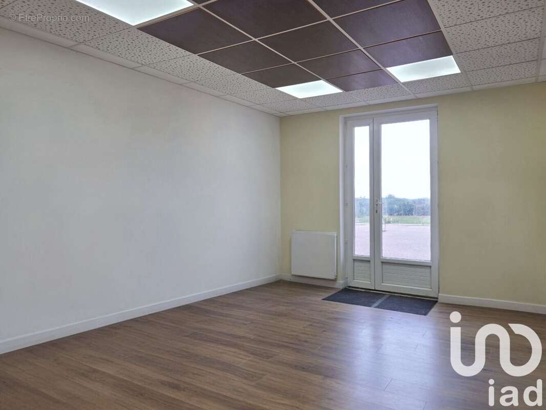 Photo 8 - Appartement à CHASSENEUIL-SUR-BONNIEURE