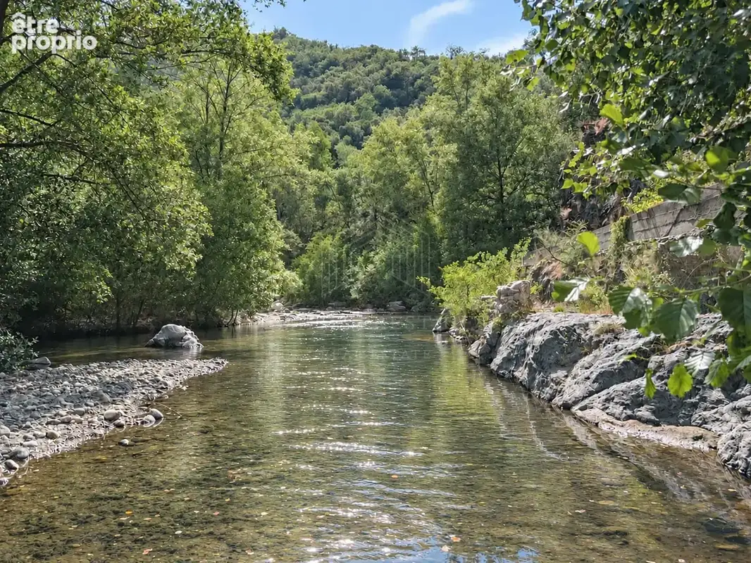 Maisons de vacances avec rivière, piscine, sur 1,25 hectare - photo 2