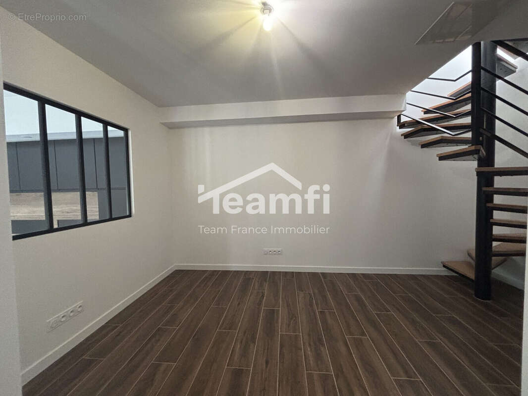 Maison à SAINT-JEAN-DE-BRAYE