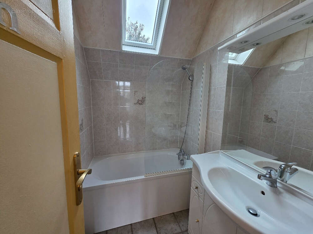 Maison à FONTAINE-LA-MALLET