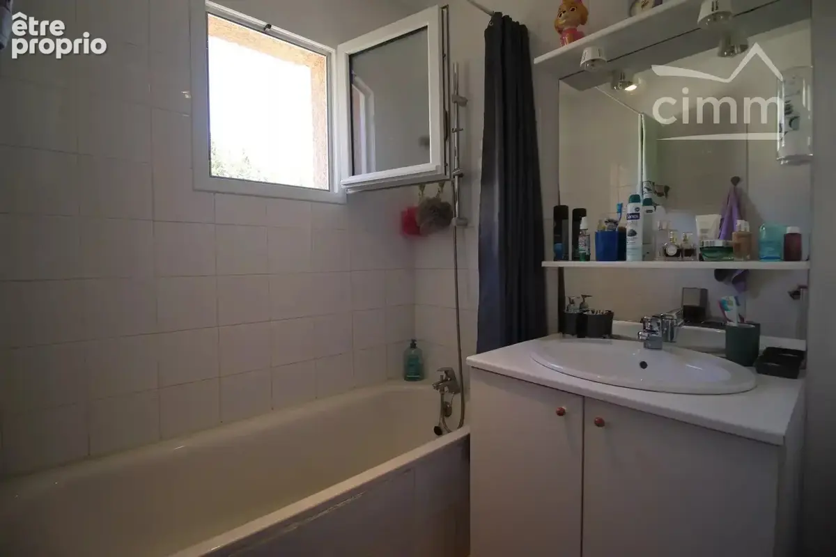 A vendre maison avec garage et jardin - photo 9