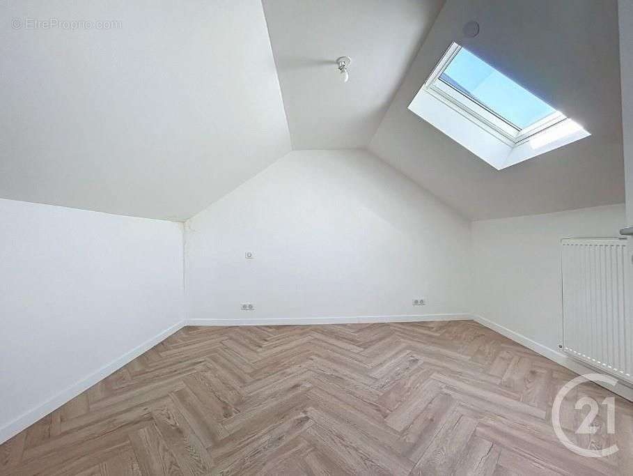 Maison à SAINT-MAUR-DES-FOSSES