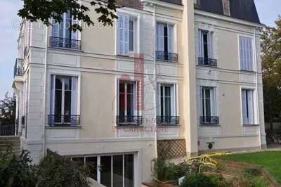 Maison à FONTAINEBLEAU