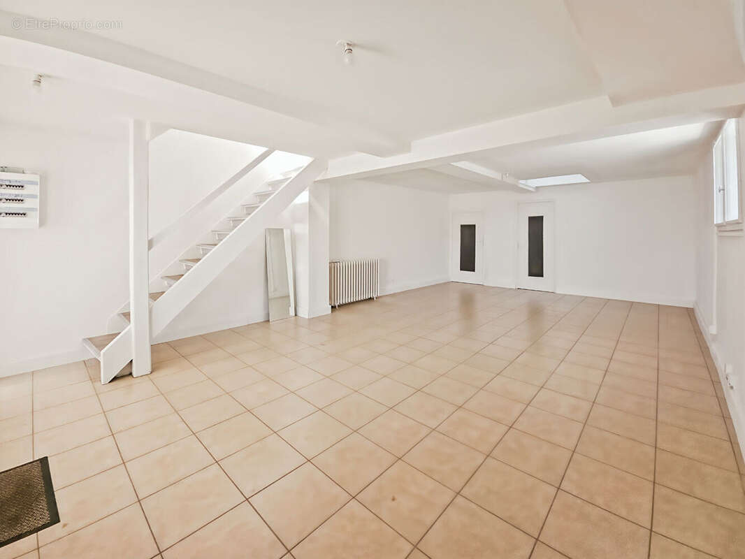 Maison à VILLENAVE-D'ORNON