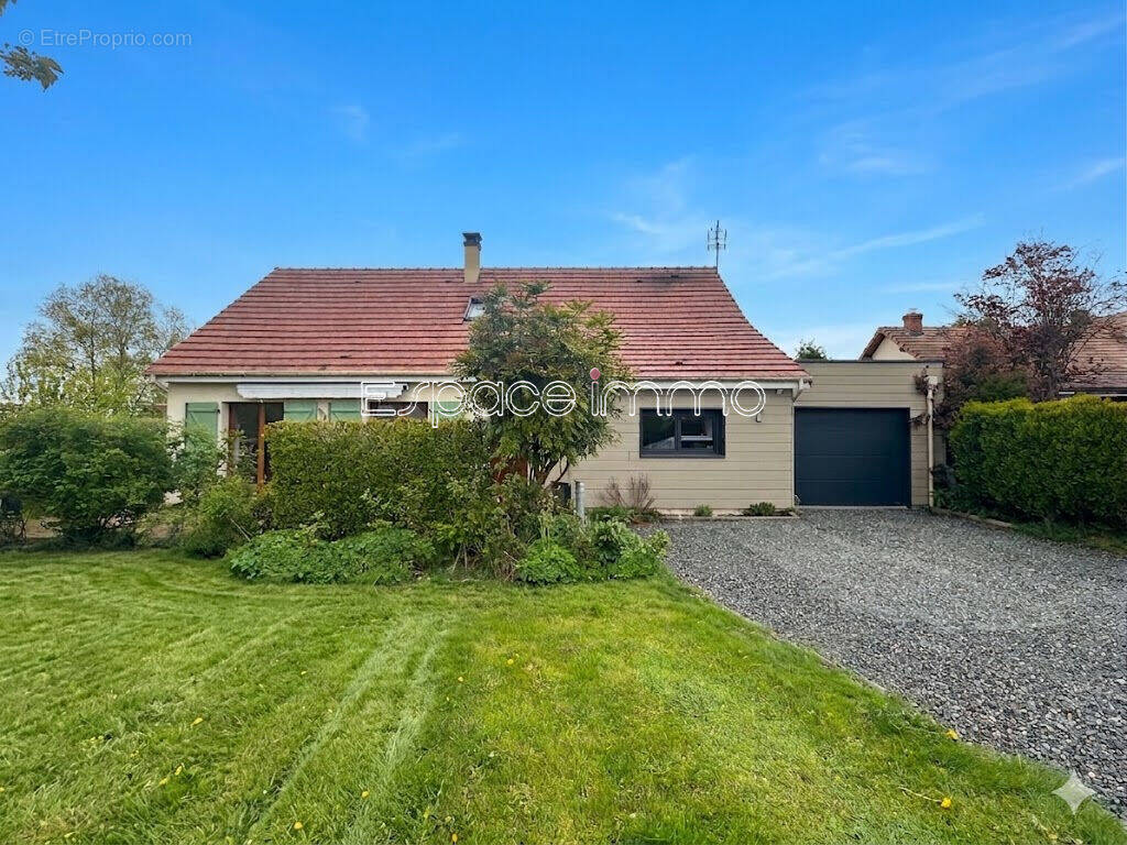 Maison à SIERVILLE
