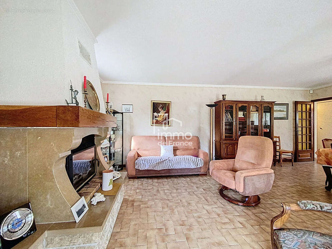 Maison à VILLARS-LES-DOMBES