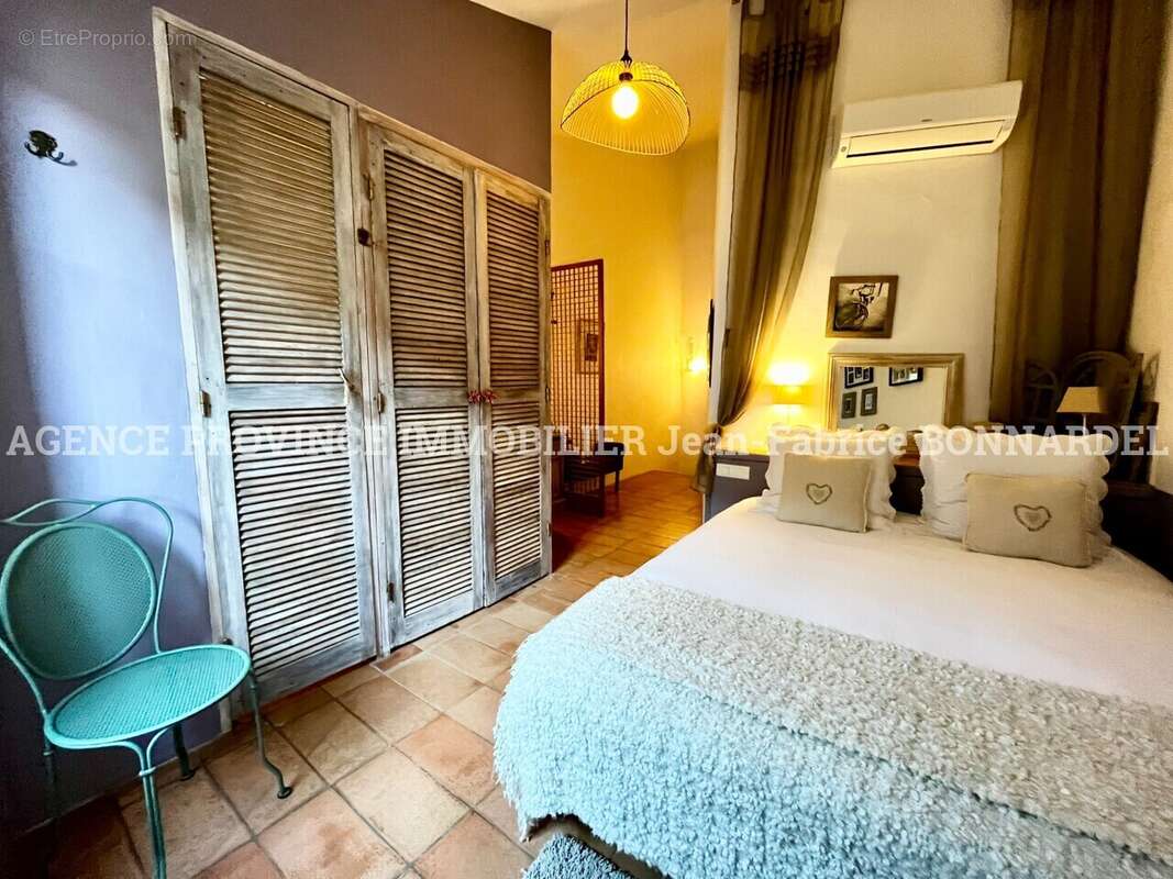 Maison à SUZE-LA-ROUSSE