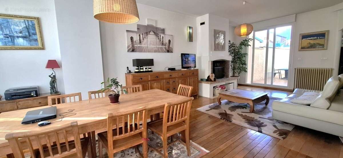 SAINT QUENTIN (02100), Quartier Remicourt, Maison à vendre 6 pièces, Jardin - photo 2