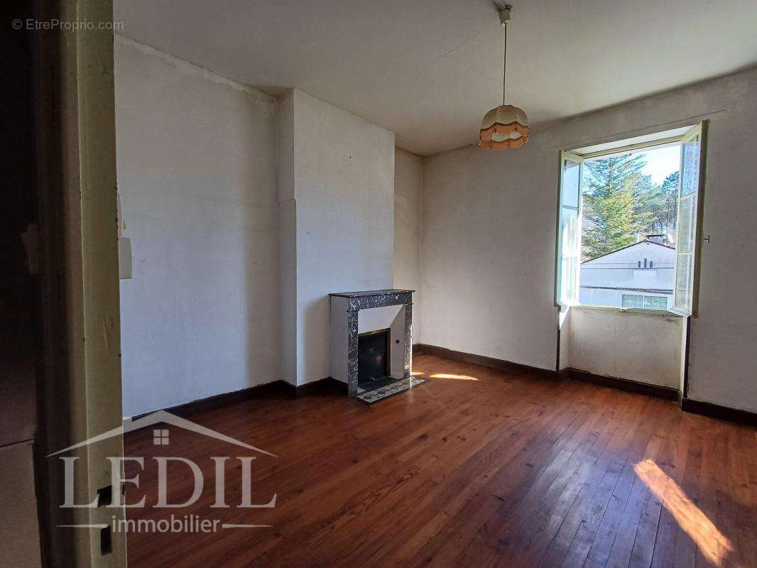 Maison à VILLANDRAUT