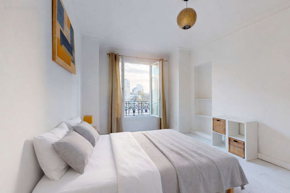 Appartement à PARIS-14E