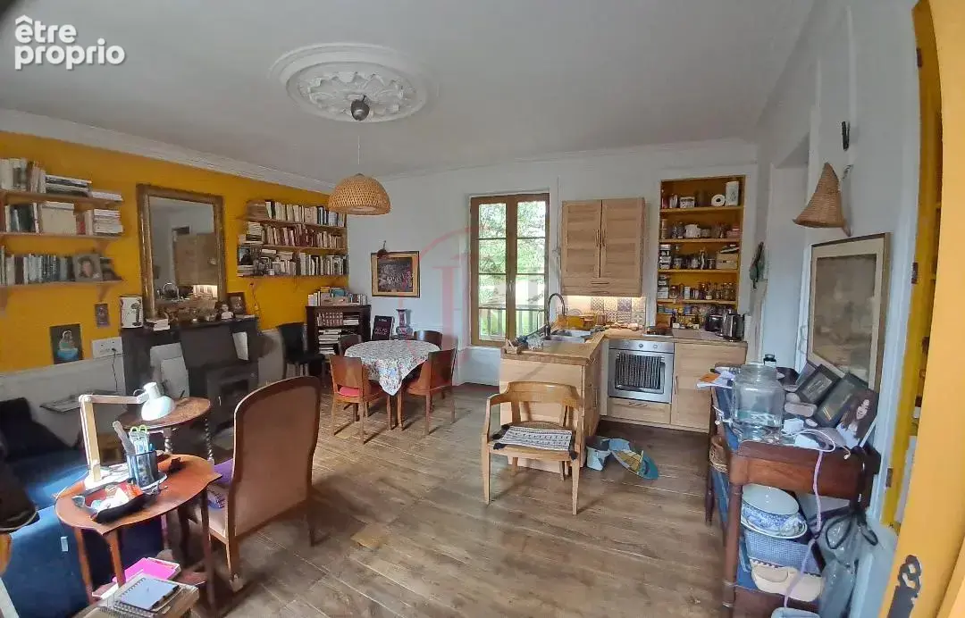 Appartement d'habitation et nombreuses dépendances. - photo 10
