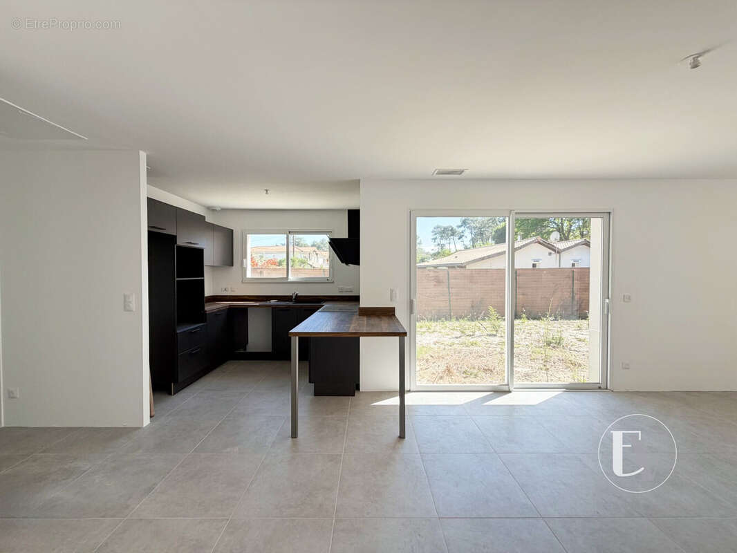 Maison à GUJAN-MESTRAS