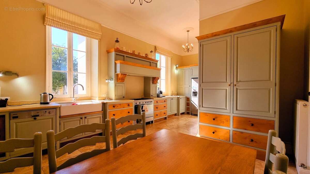 Maison à SAINT-EMILION