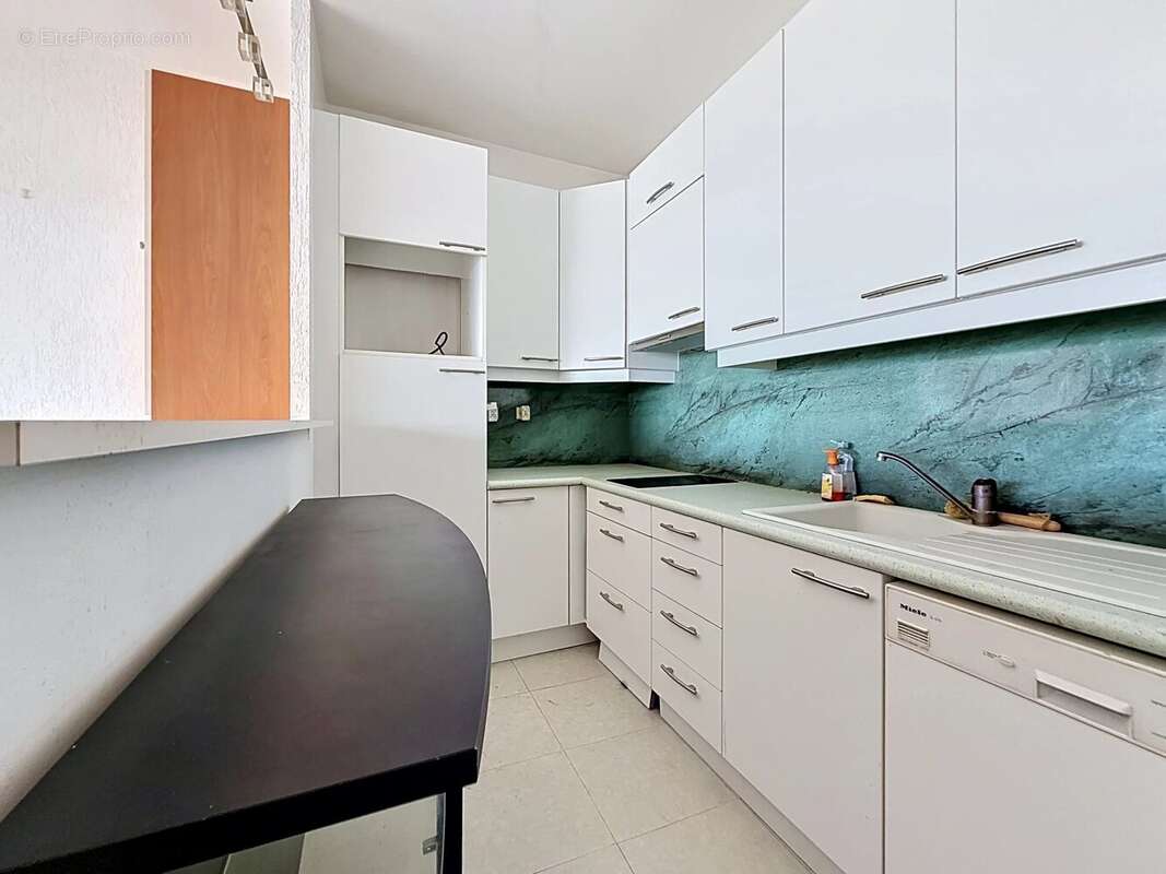 Appartement à VILLENEUVE-LOUBET
