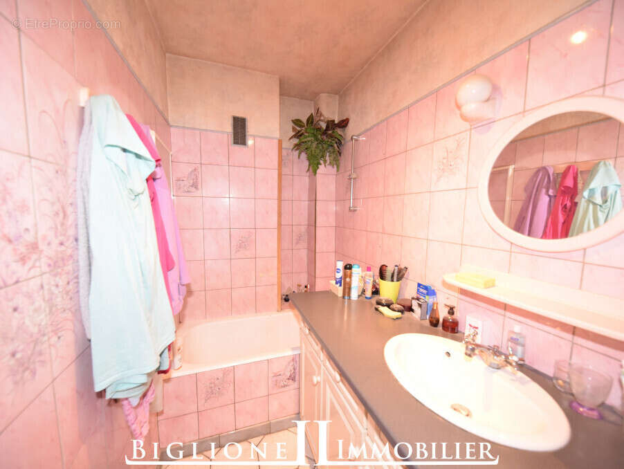 Appartement à COUBRON