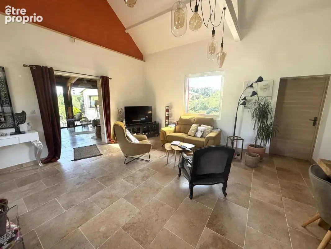 Maison rénovée avec tour, piscine et 5 400 m² de terrain – Le Buisson-de-Cadouin - photo 7