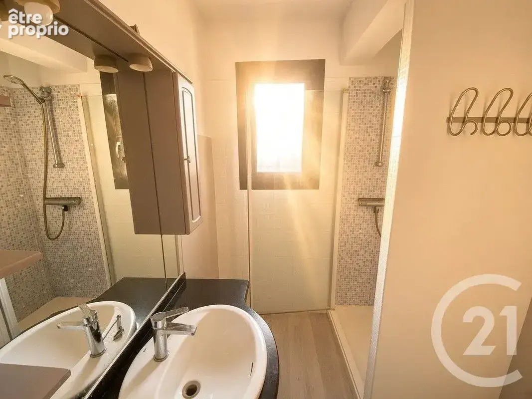 Appartement 4 pièces 76 m² à vendre à Toulon (83000) - photo 8