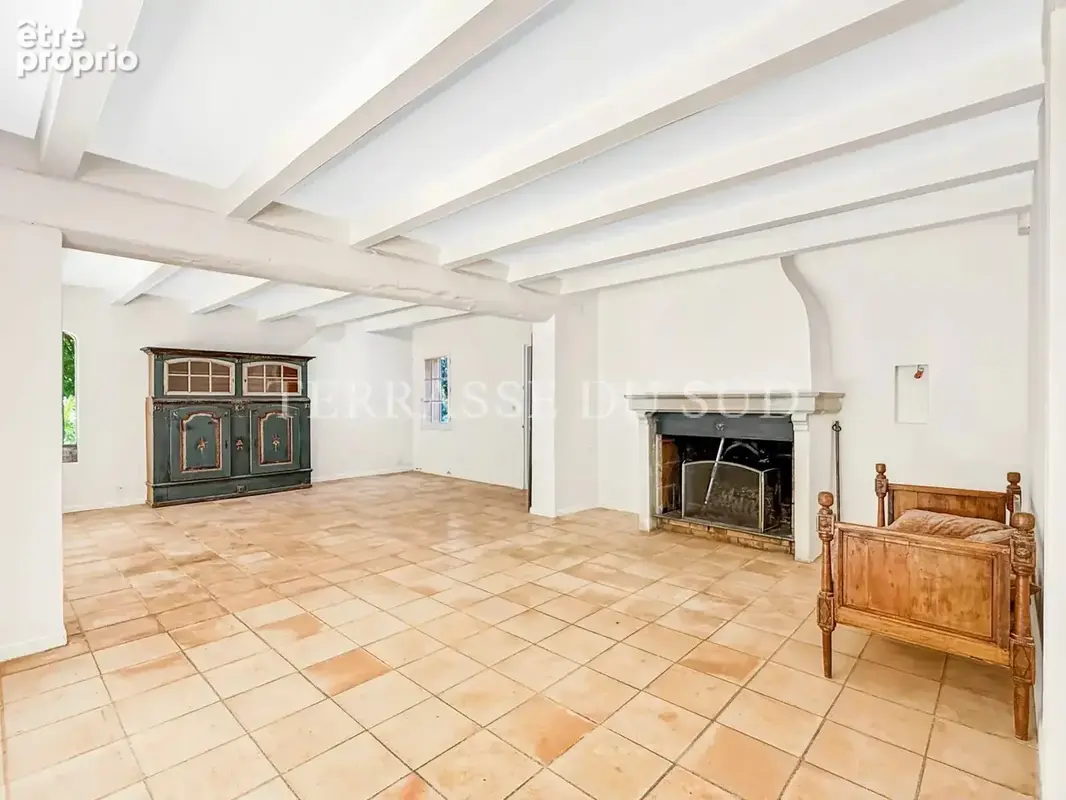 Vente Maison 10 Pièces de 229 m2 sur Parcelle de 2 558 m2 avec Terrasses, Piscine, Garages, au Calme Absolu - Puyricard - Aix en - photo 8