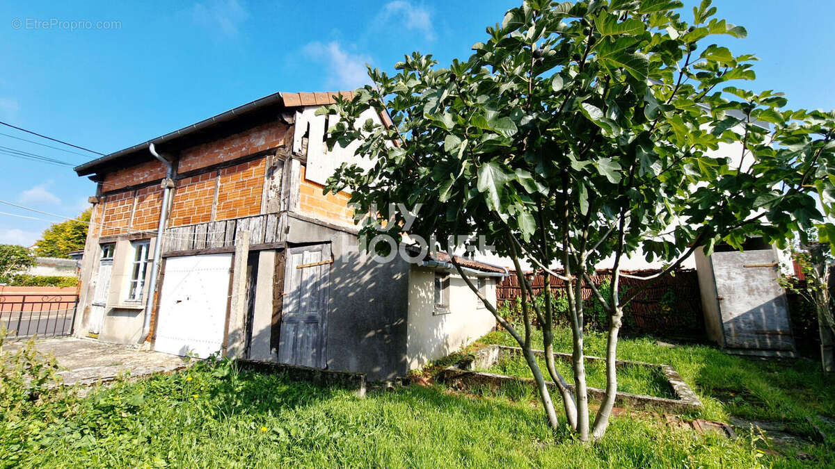 Maison à MONTCHANIN