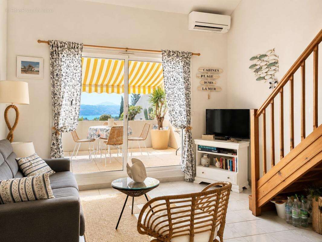 Superbe vue mer – appartement t2 de 45 m² à bandol - stationnement privatif - photo 3