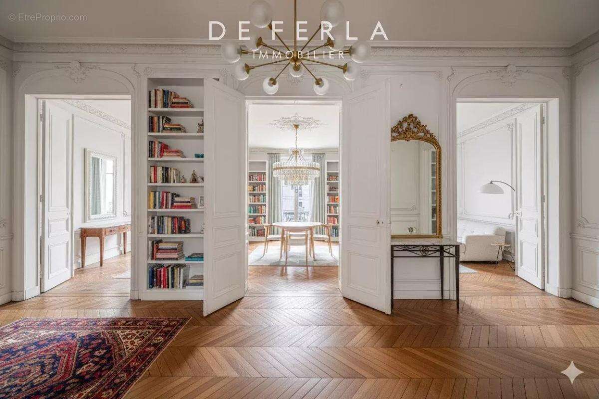 Appartement à PARIS-14E