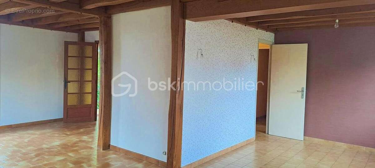 Maison familiale de 120 m² avec sous-sol complet - Terrain arboré - DPE D - photo 4