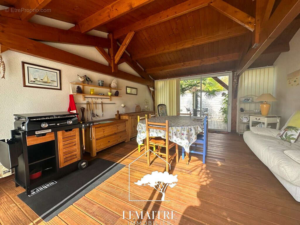 Maison à LES MATHES