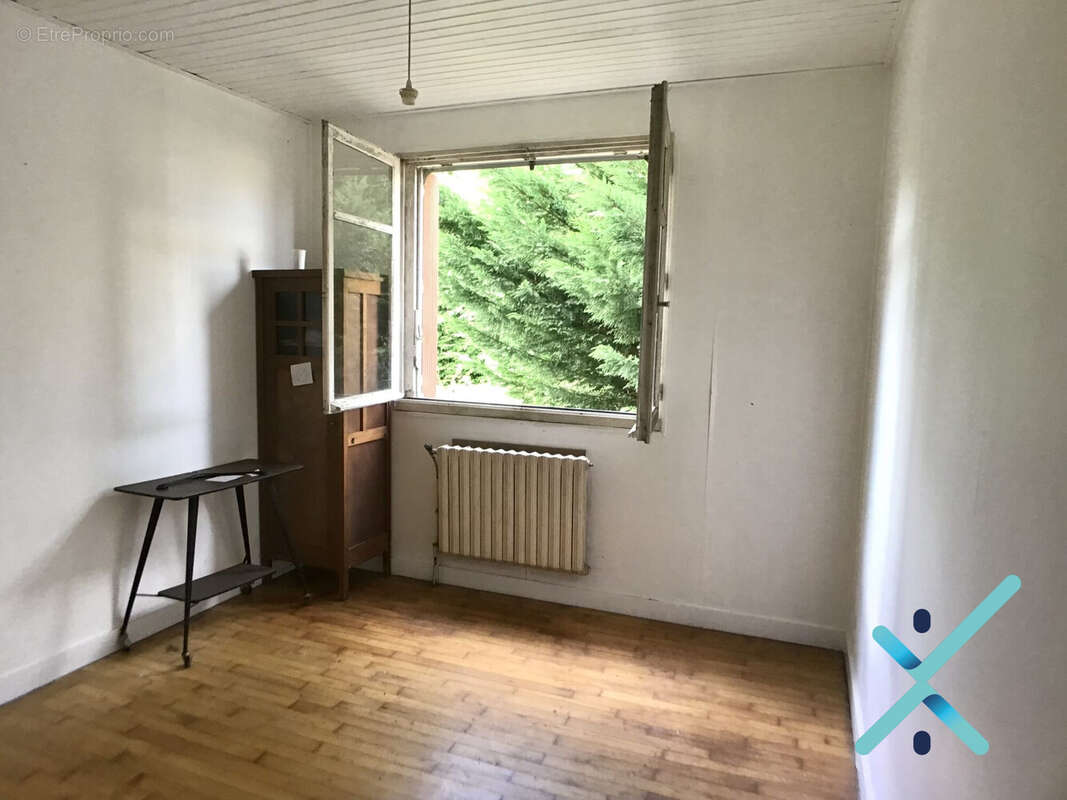 Maison à LES BRULAIS