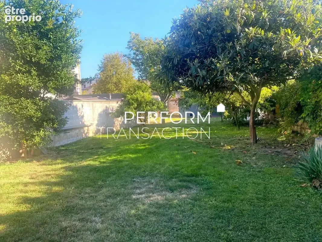 Fontaine – maison de ville 190 m² avec piscine et jardin - photo 18