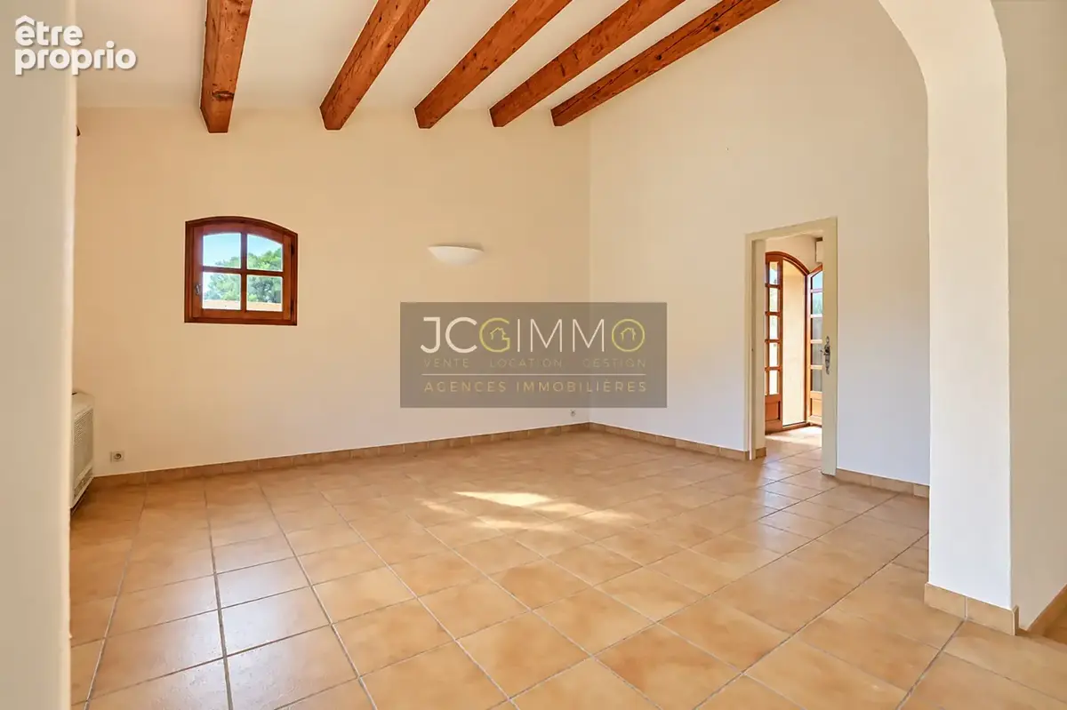 Villa T5 de 210m2 sur un terrain de 813m2 avec T2 indépendant - photo 11