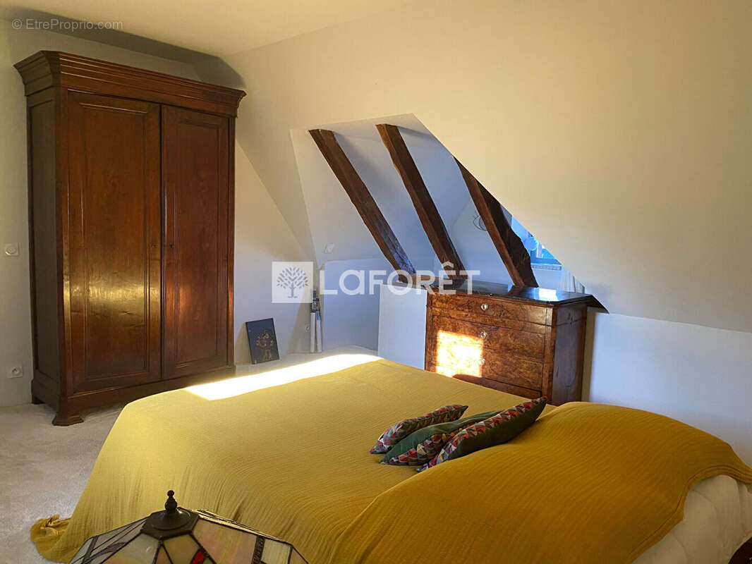 Maison à SAINT-CHRISTOPHE-VALLON