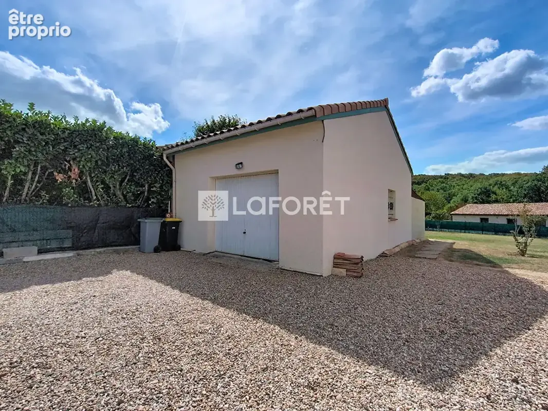 Maison de plain-pied T5 avec grand terrain constructible ? Vacquiers - photo 16