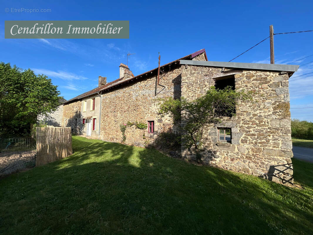 Maison à AZAT-CHATENET