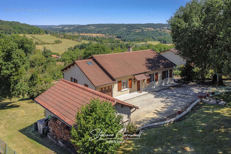 Maison à NEUVIC