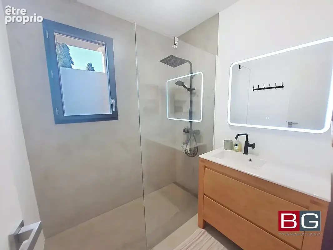 Vallauris "proche centre" Villa de style contemporain - photo 18