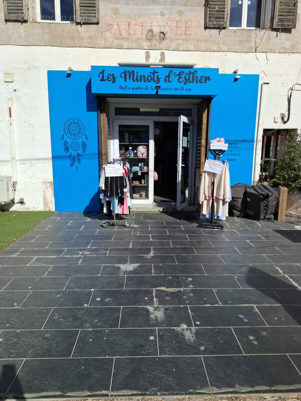 Commerce à PLAN-DE-CUQUES