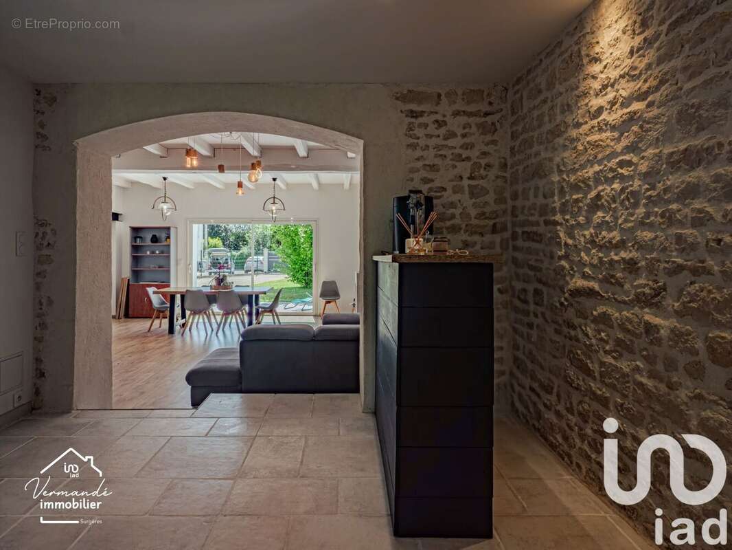 Photo 3 - Maison à TONNAY-BOUTONNE