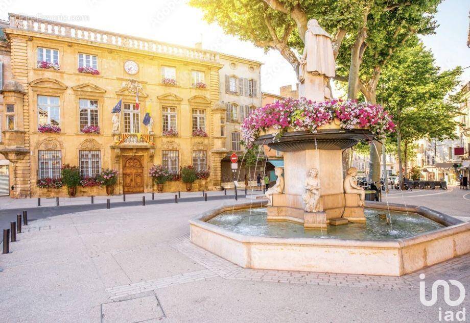 Photo 1 - Commerce à SALON-DE-PROVENCE