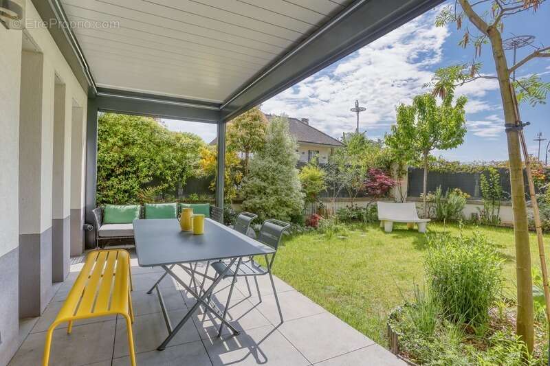 Appartement en triplex 6 pieces quartier du parc a saint-maur-des-fosses (94) - photo 3