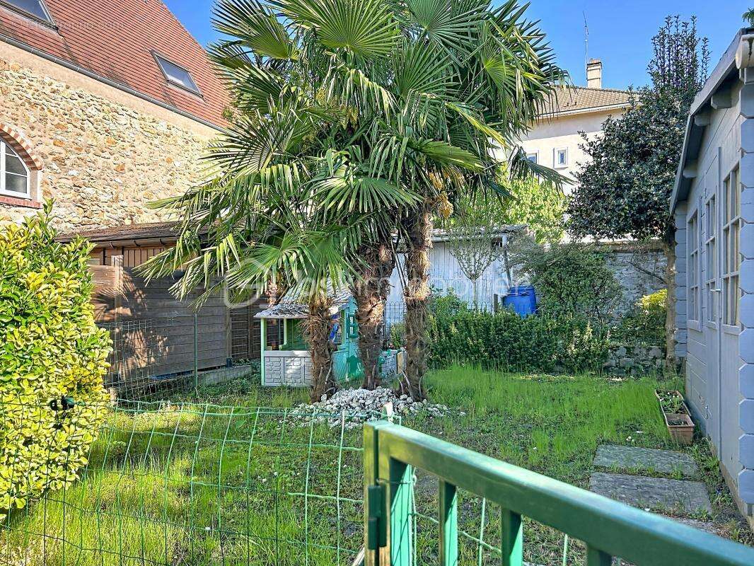 Appartement à CORBEIL-ESSONNES