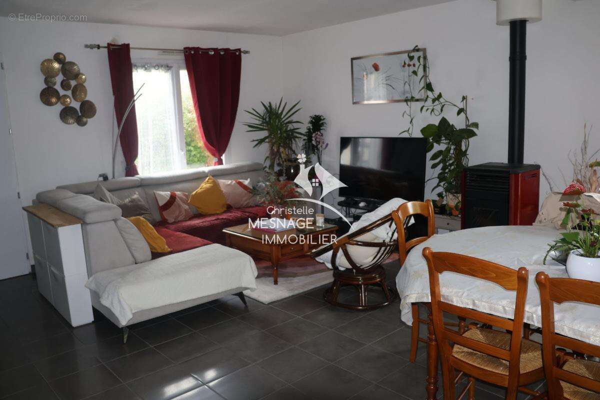 Maison à CHATEAUNEUF-D'ILLE-ET-VILAINE