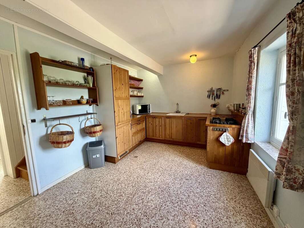 Grand ensemble, entièrement isolé avec 1,4 hectare à vendre près de Remilly - photo 39