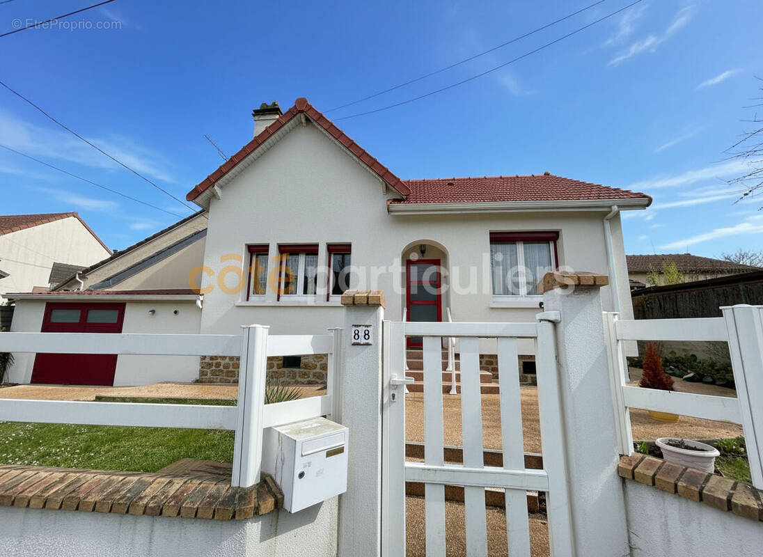 Maison à VIGNEUX-SUR-SEINE
