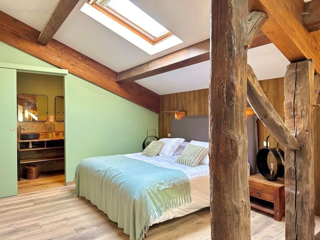 Autre à SAINT-BEAUZEIL