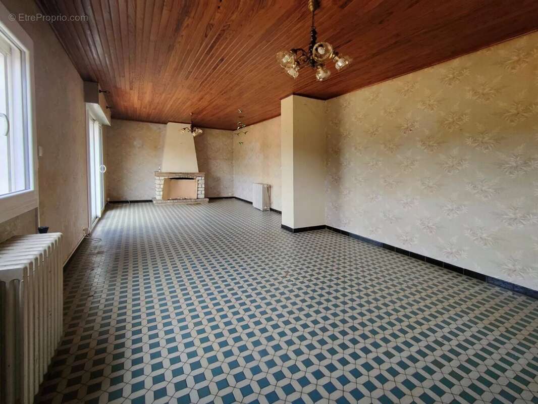 Maison à CABANAC-ET-VILLAGRAINS