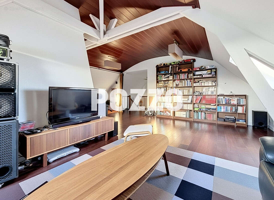 A Vendre - AVRANCHES (Centre-ville) - Maison 7 pièce(s) 170 m² - terrain 1302 m² - photo 15