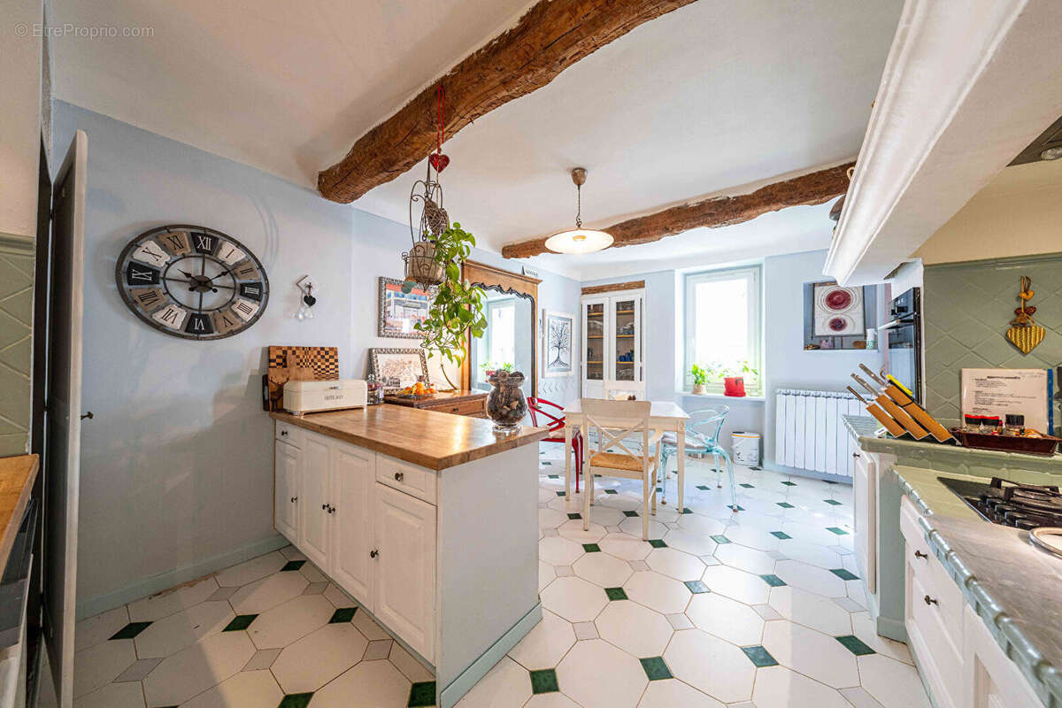 Maison à MOUANS-SARTOUX