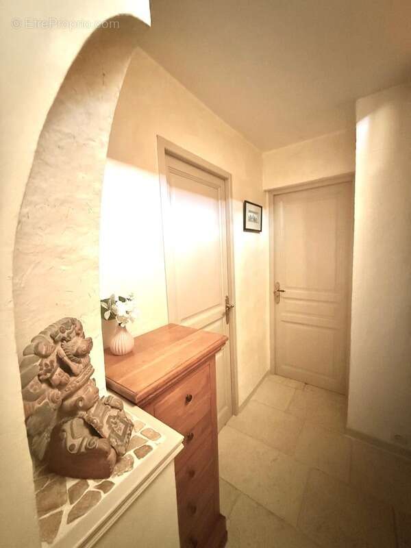 Maison à vendre 6 pièces  (78) - 4 chambres - garage indépendant - jardin - terrasse - dépendance - photo 8
